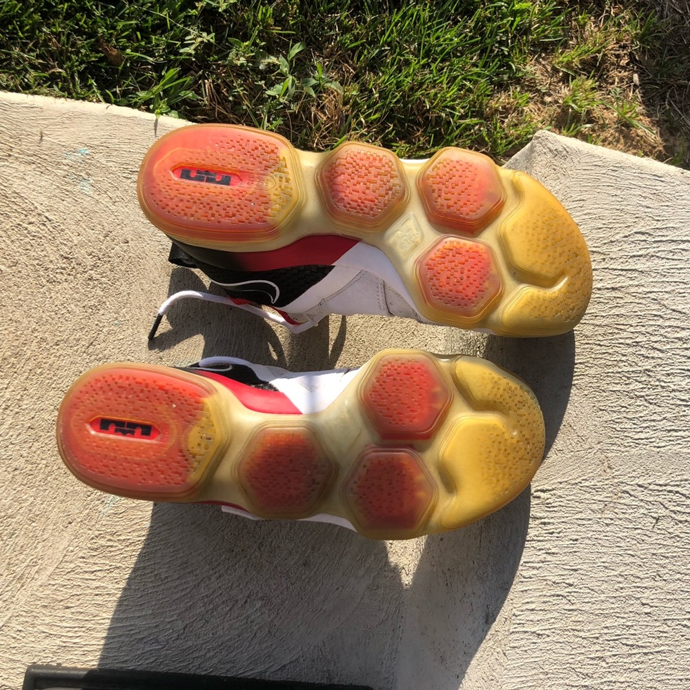 Lebron 14 used - Picture 3 of 7